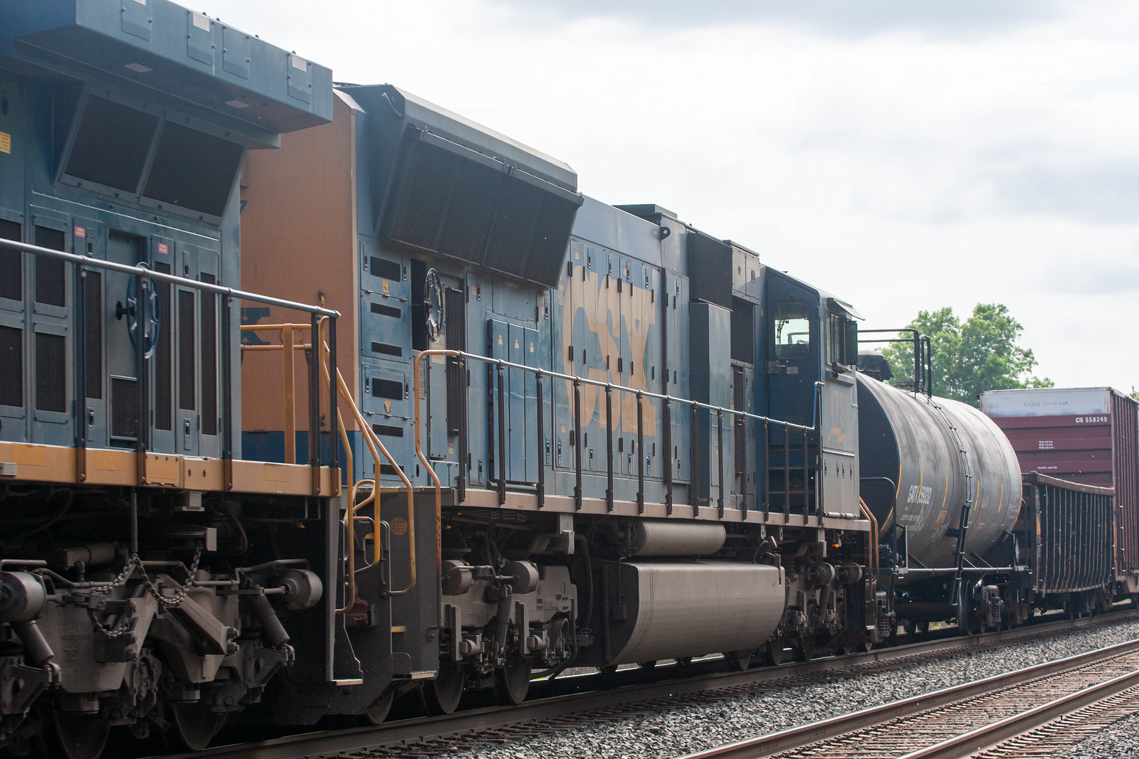CSXT 4737