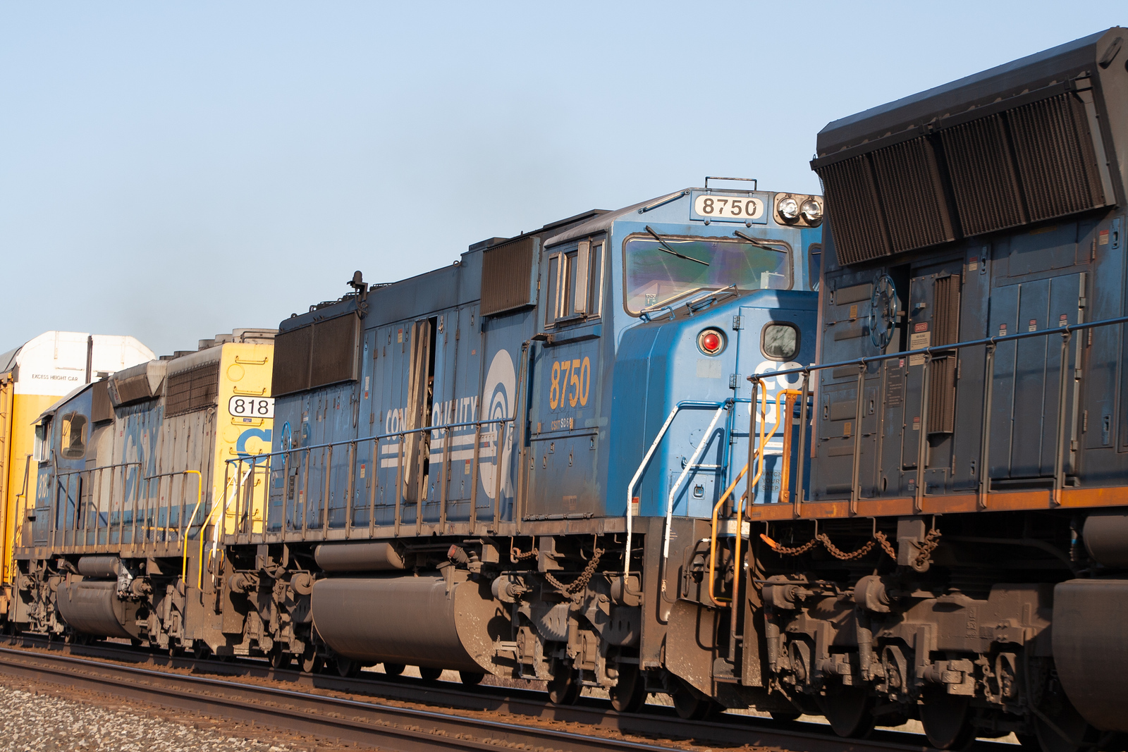 CSXT 8750