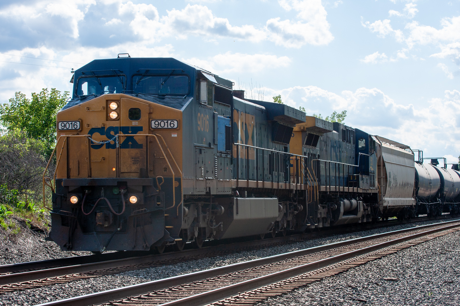 CSXT 9016