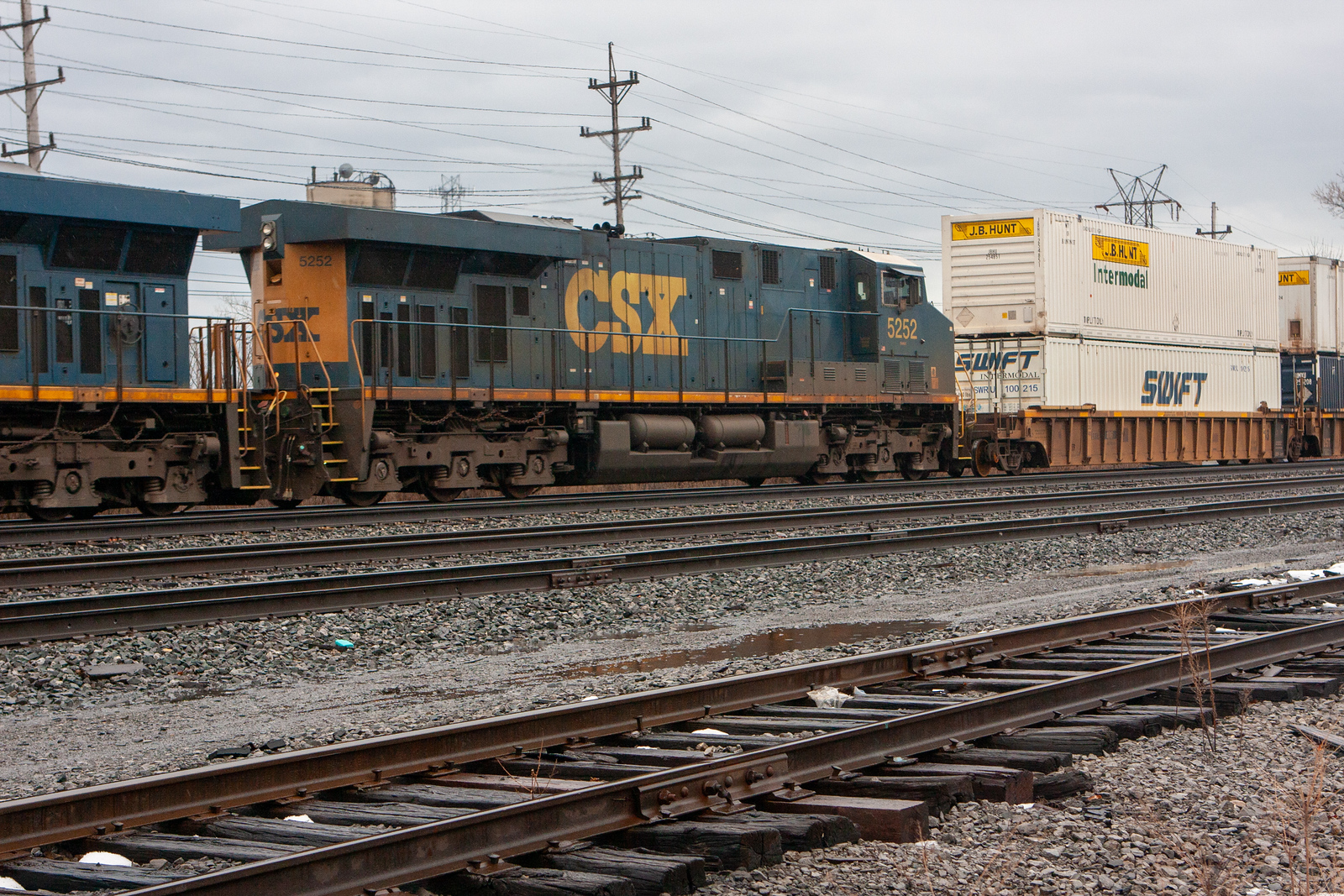 CSXT 5252