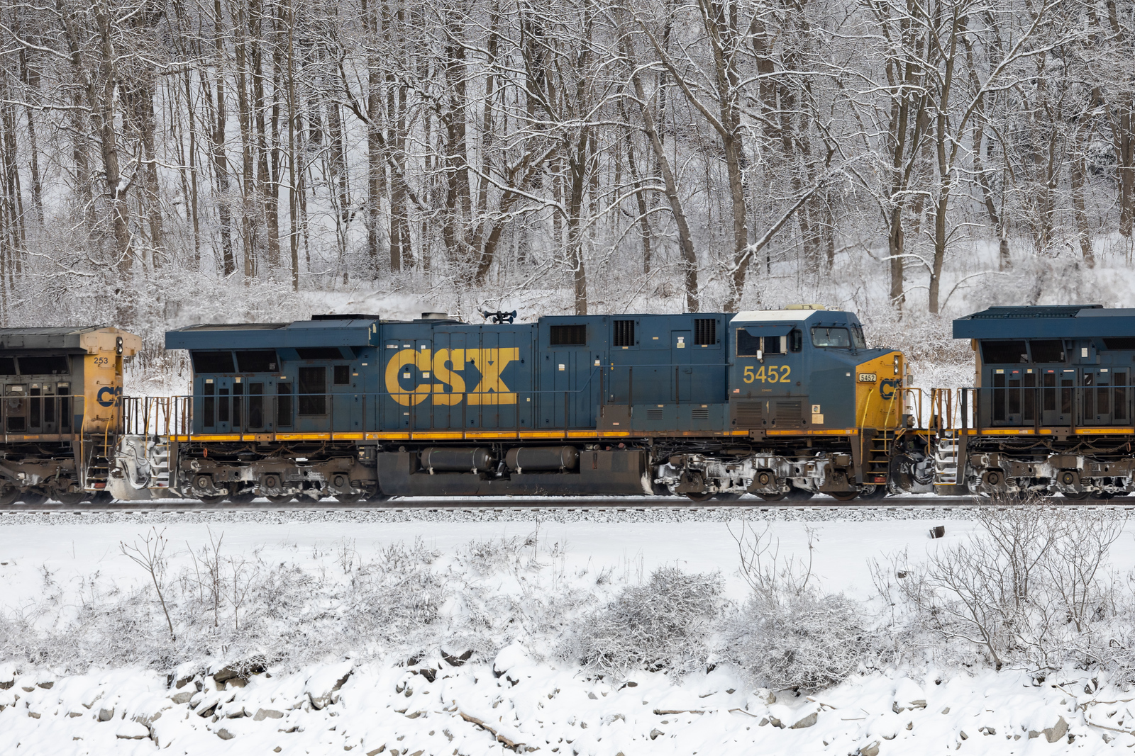 CSXT 5452