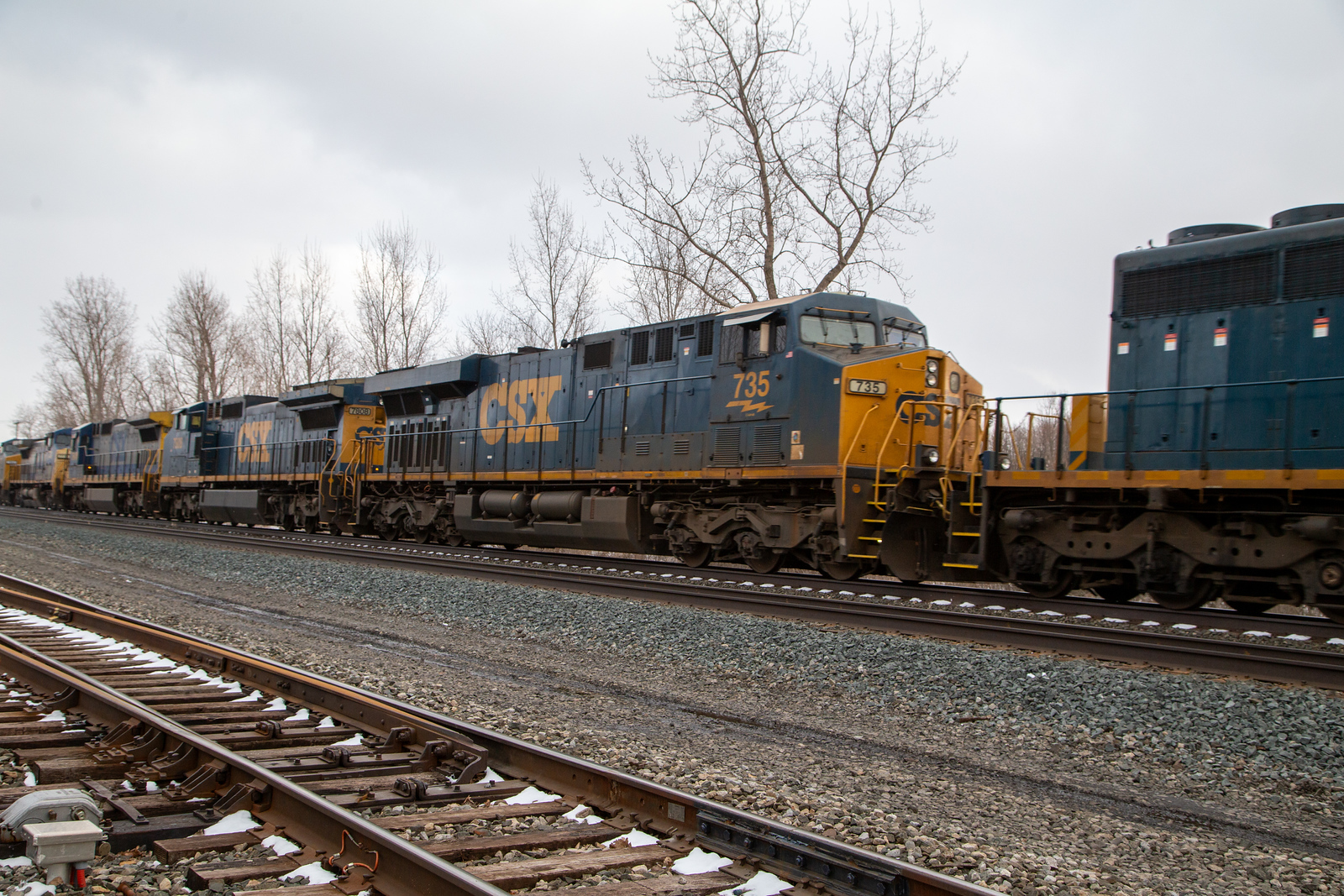 CSXT 735
