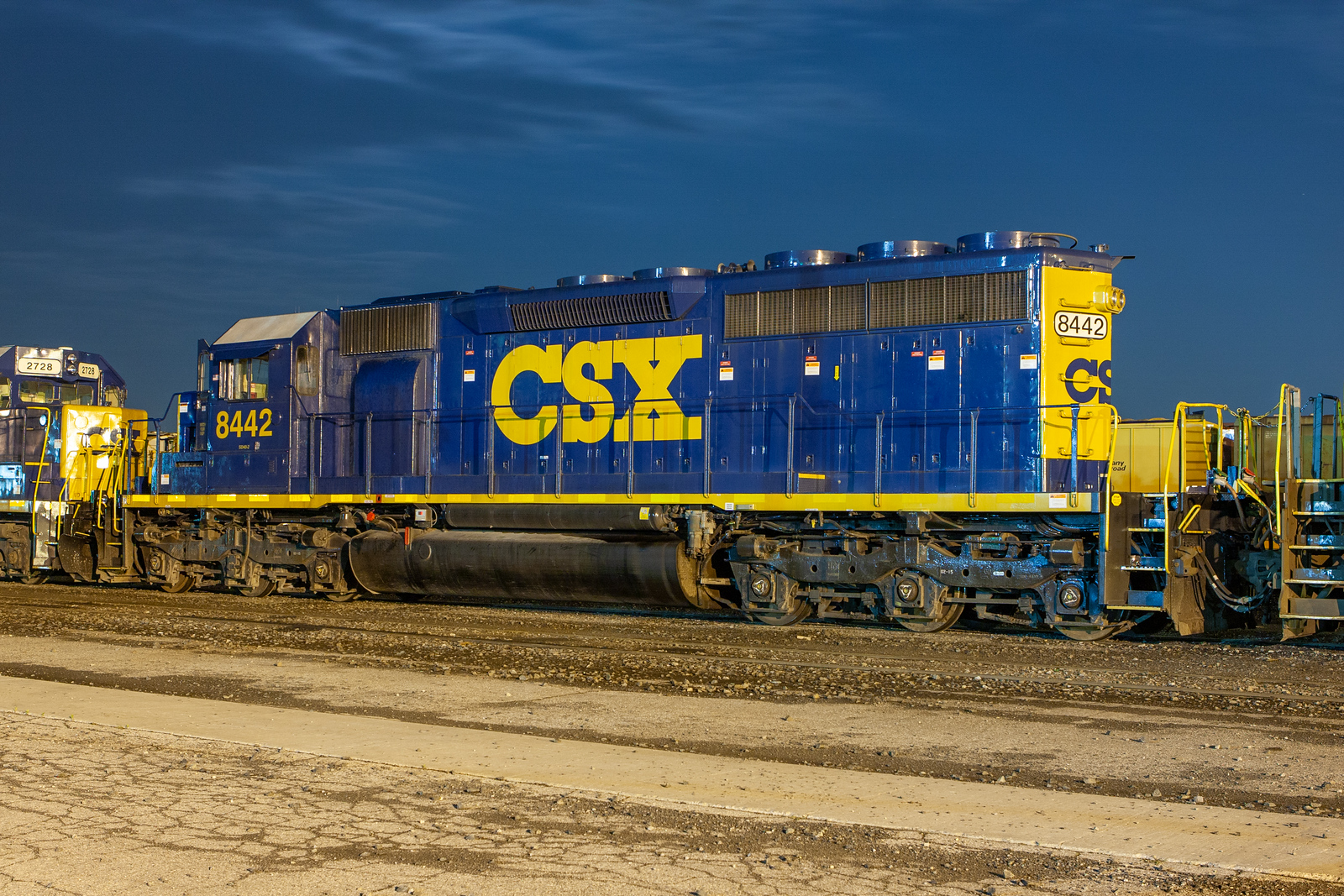 CSXT 8442