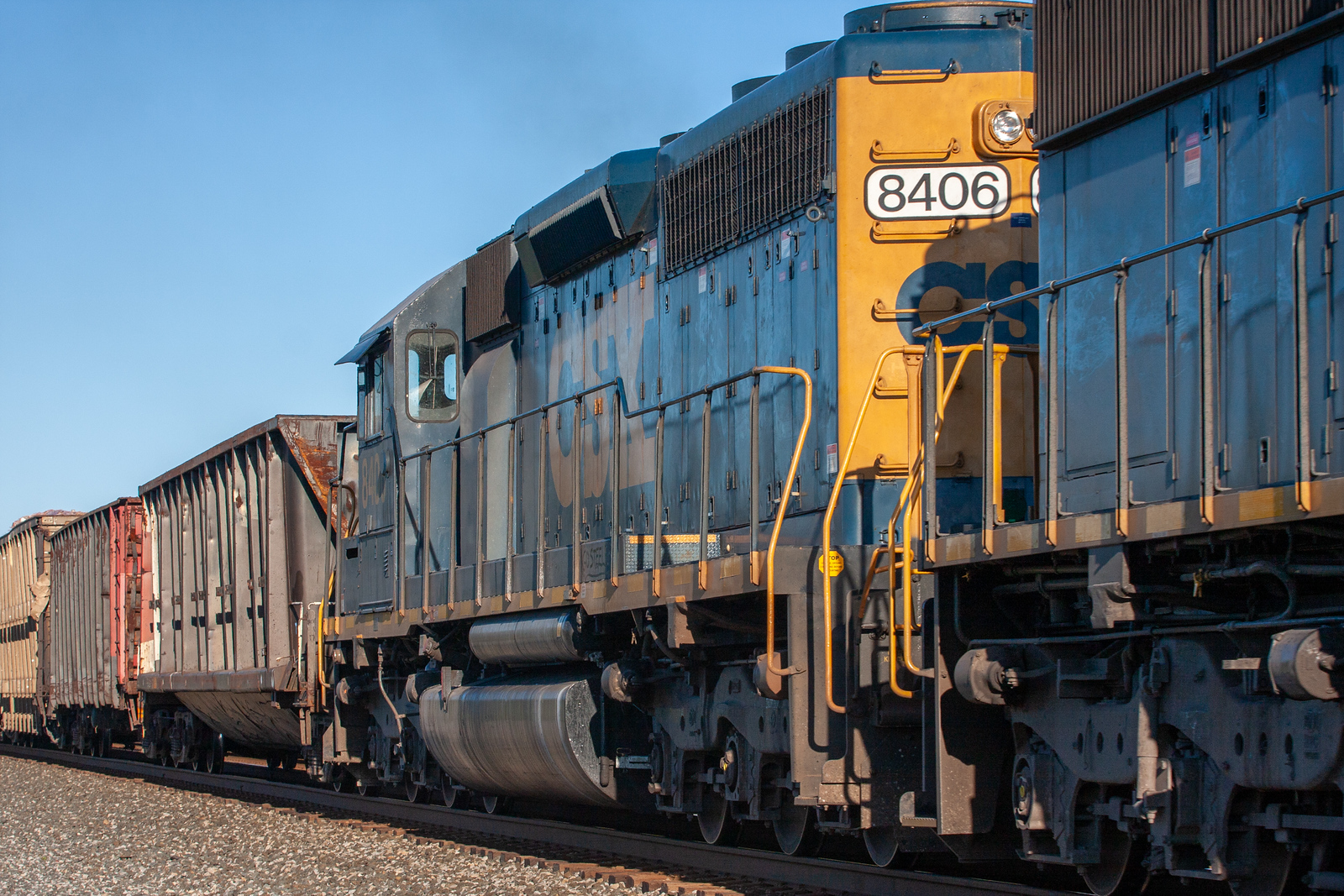 CSXT 8406