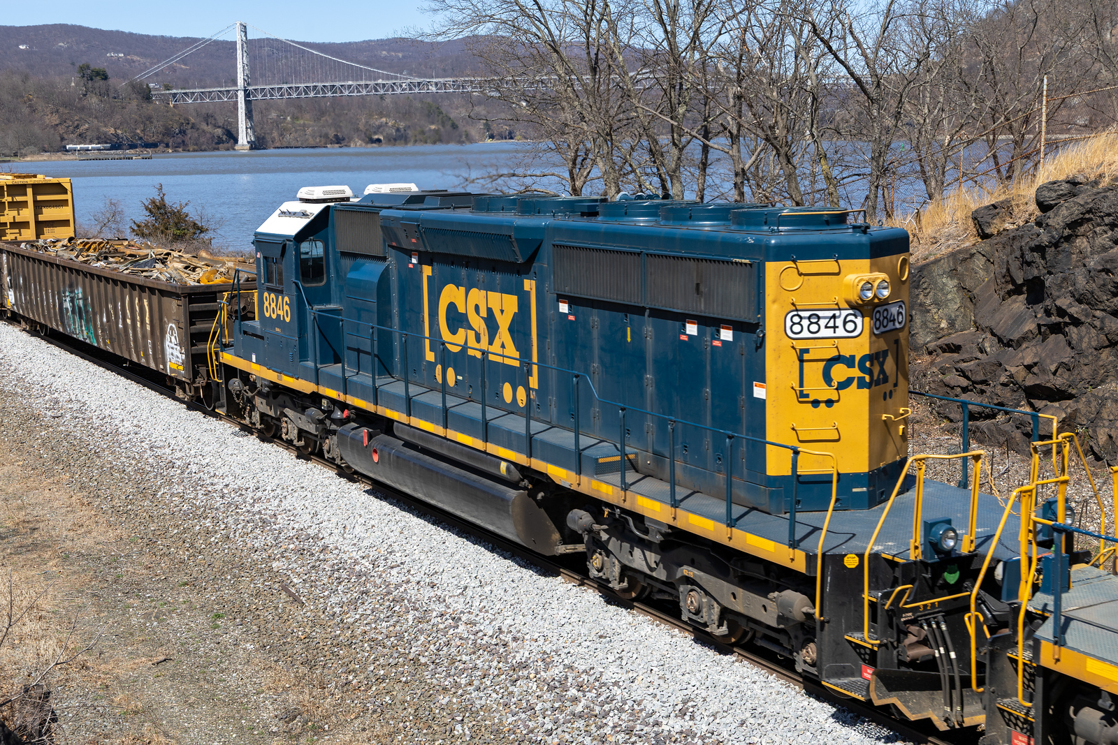 CSXT 8846