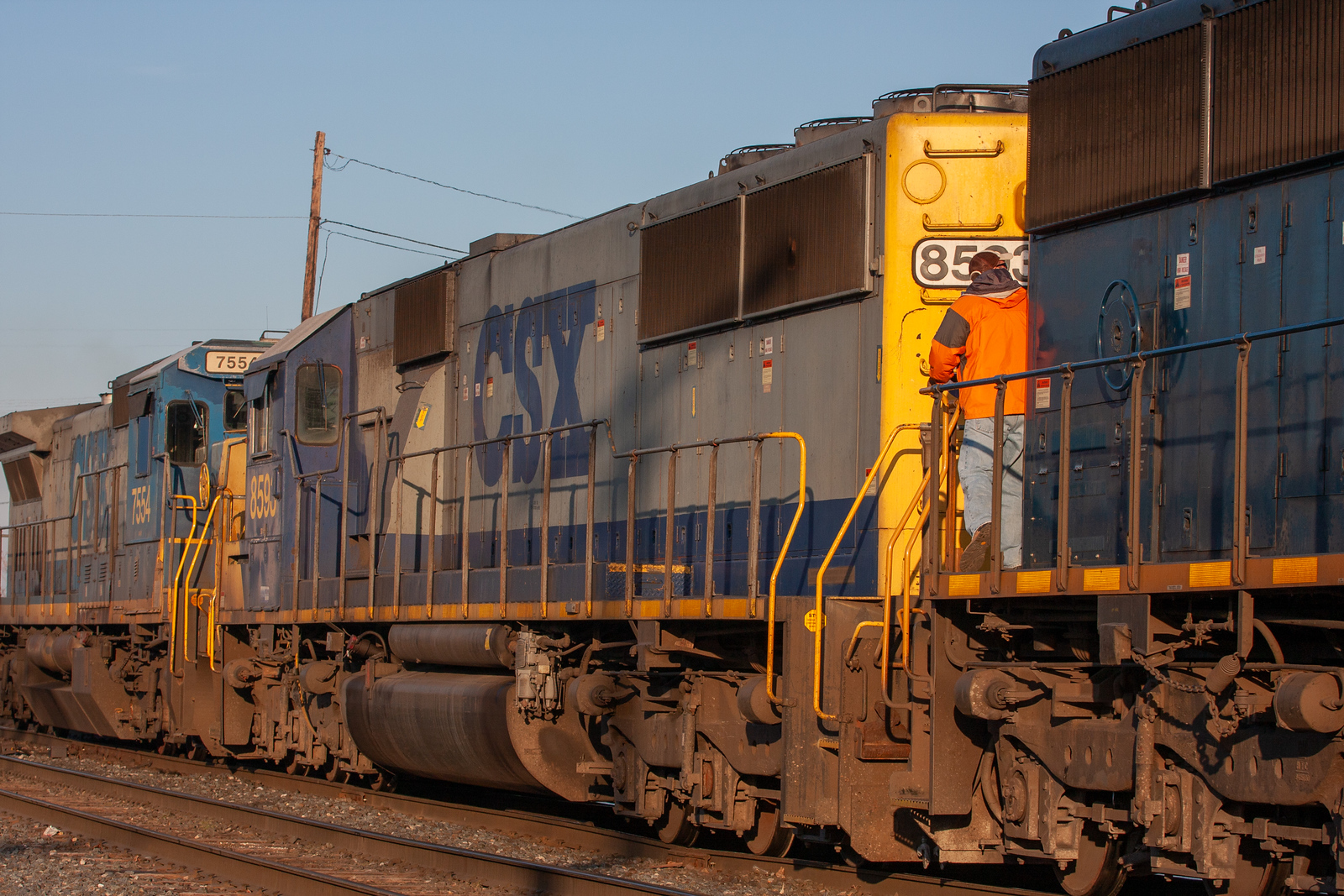 CSXT 8593