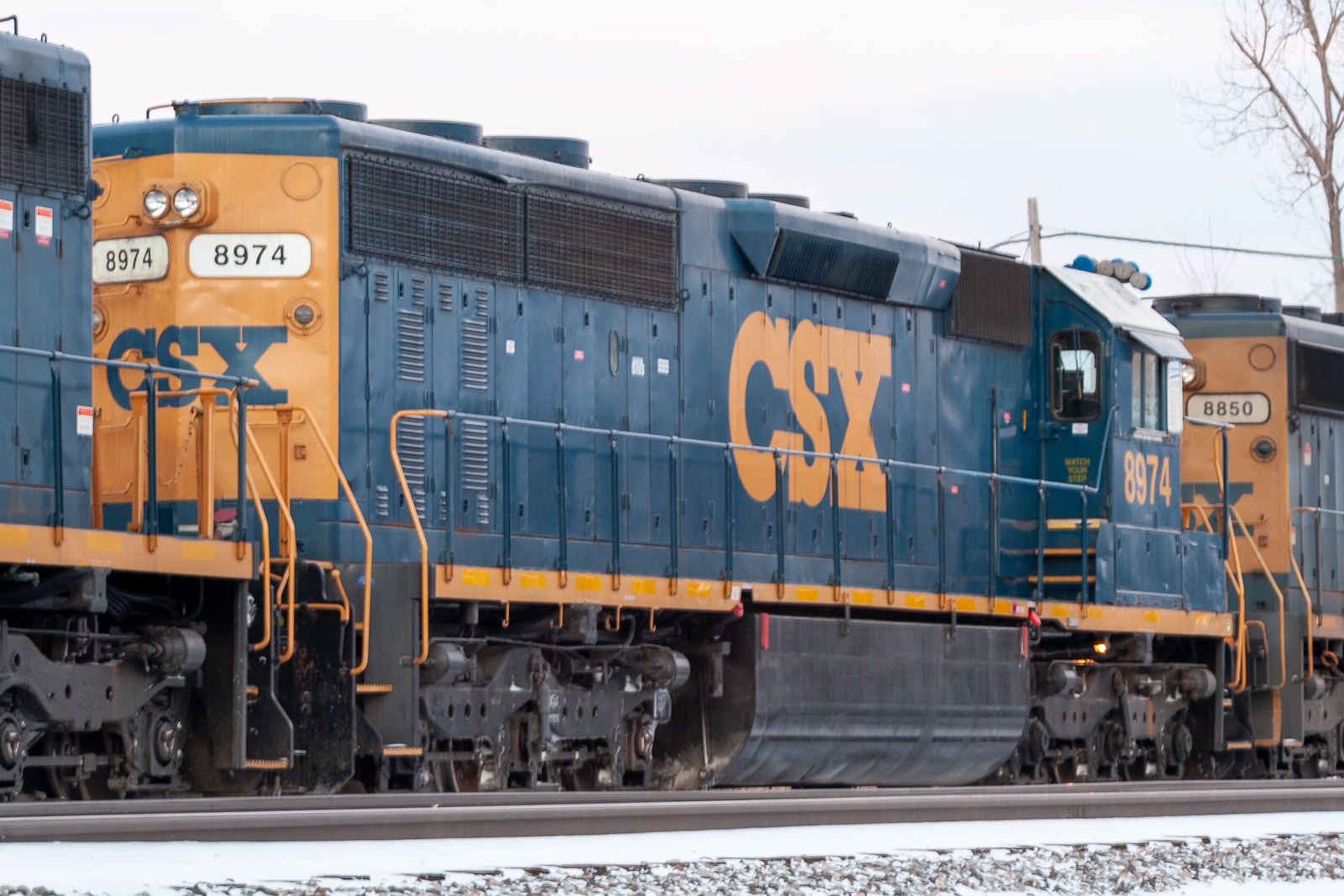 CSXT 8974