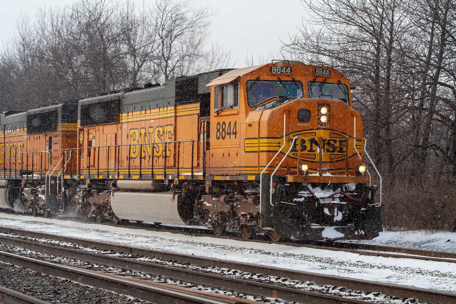 BNSF 8844
