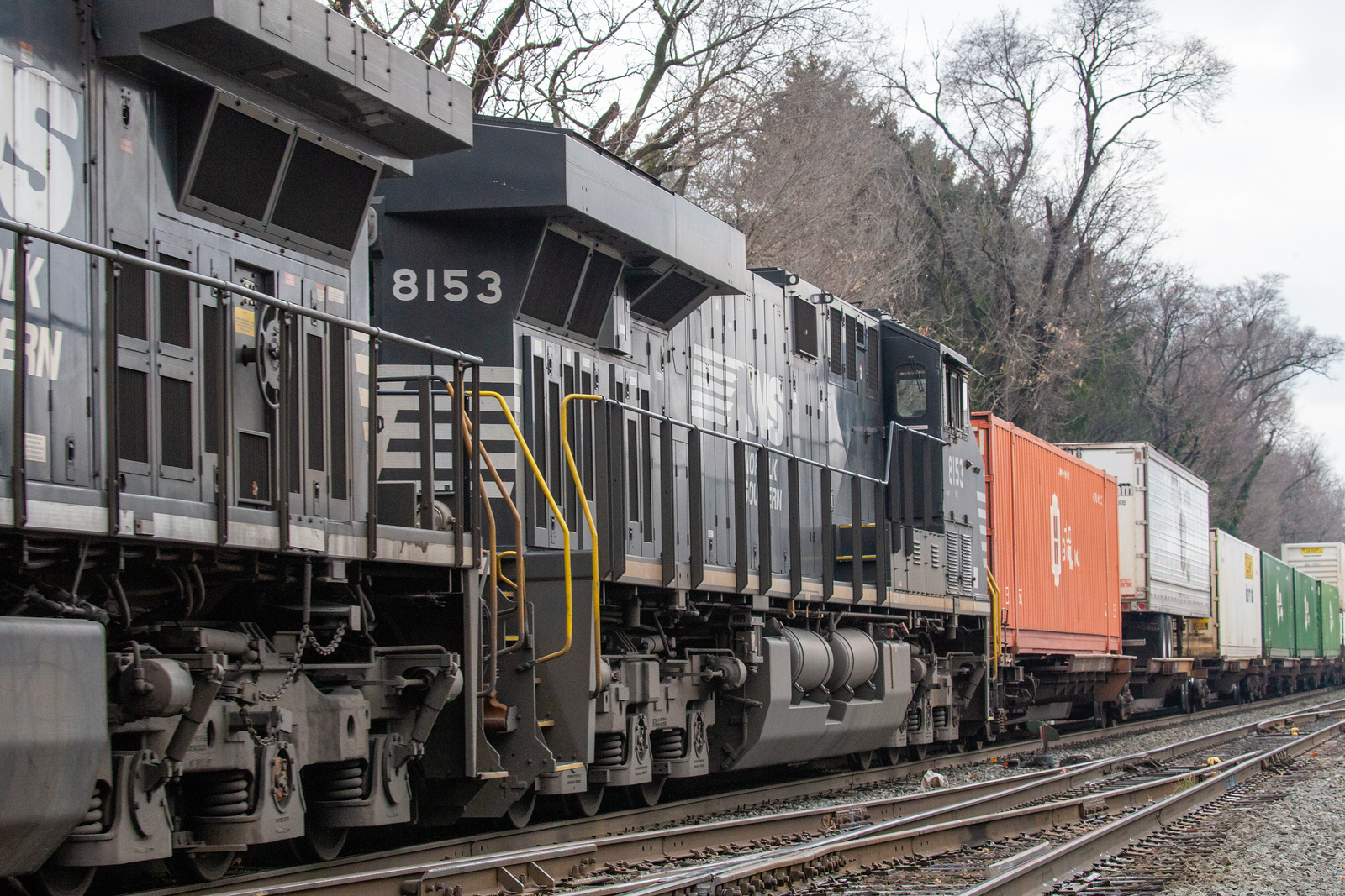 NS 8153