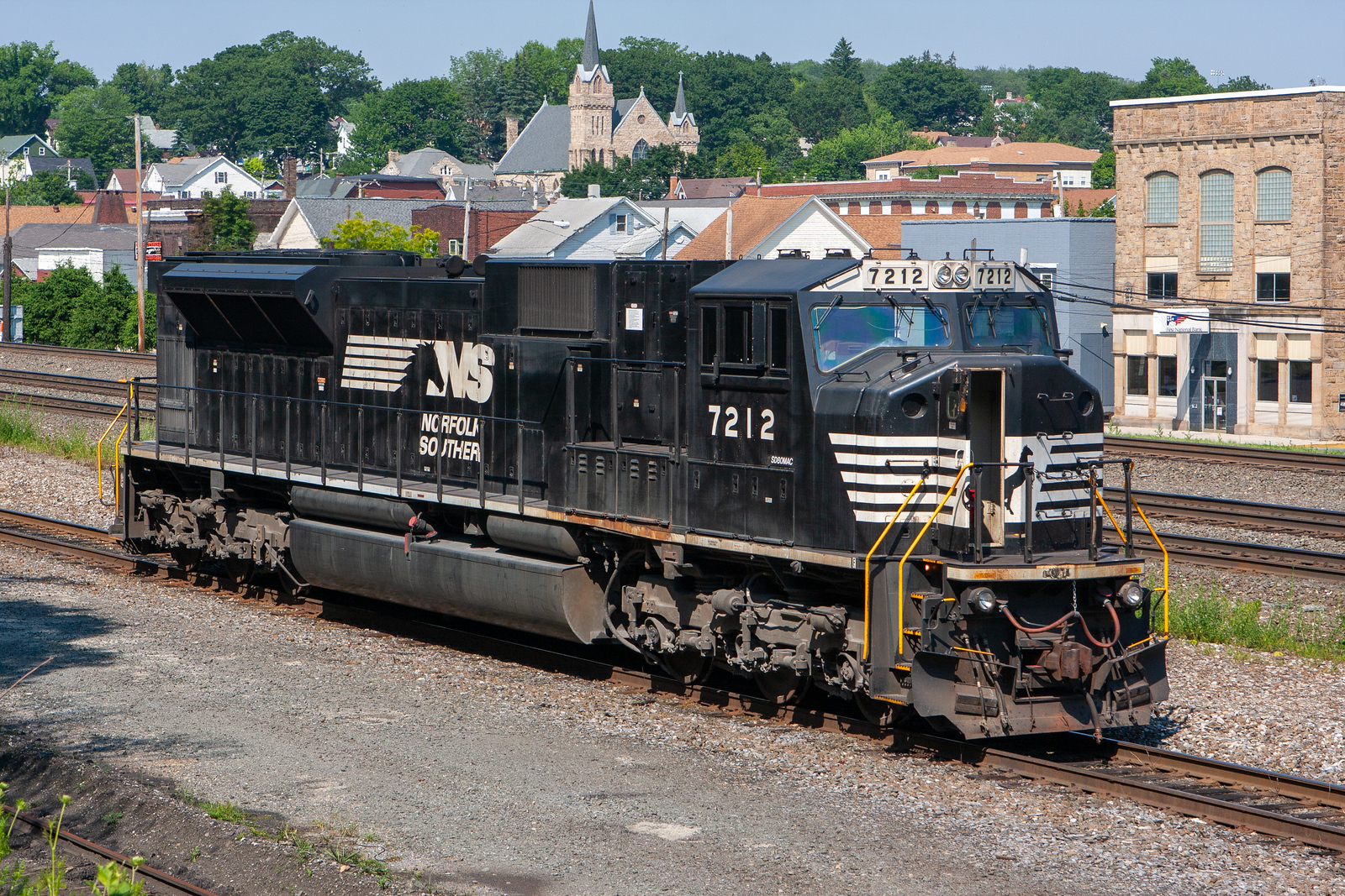 NS 7212
