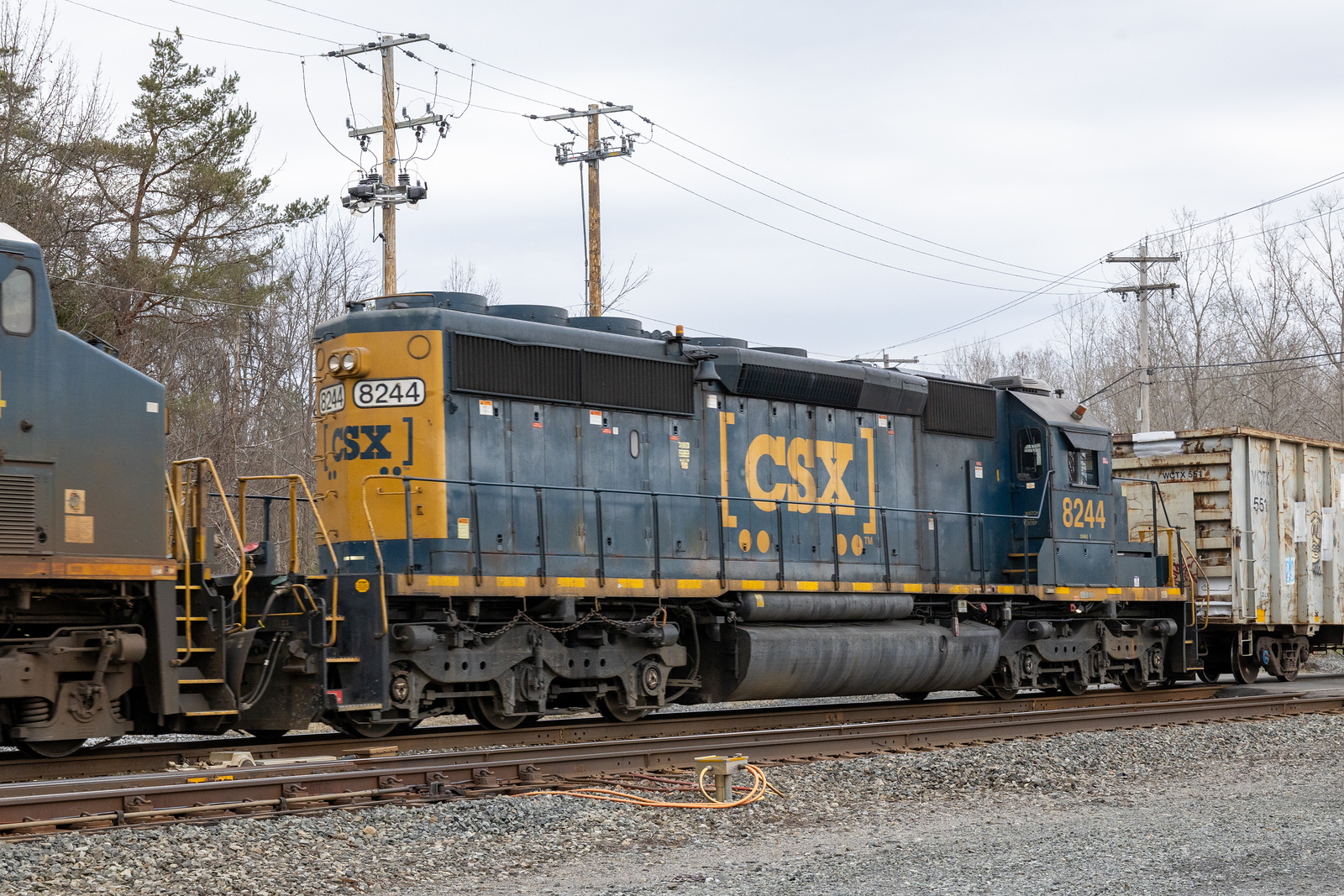 CSXT 8244