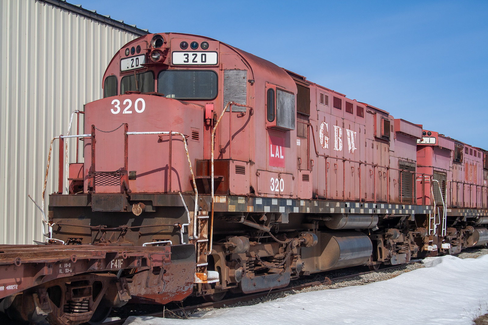 LAL 320
