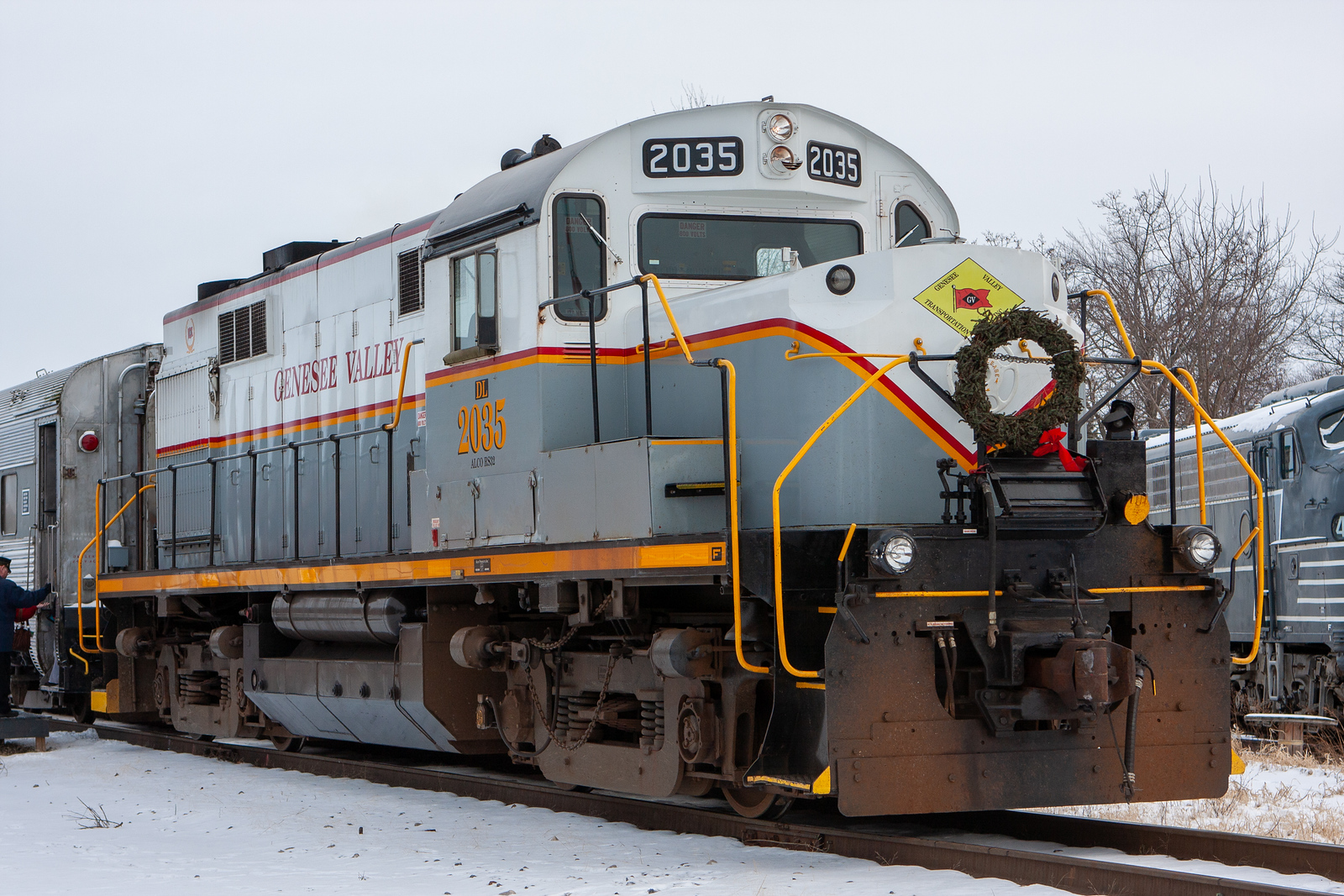 DL 2035