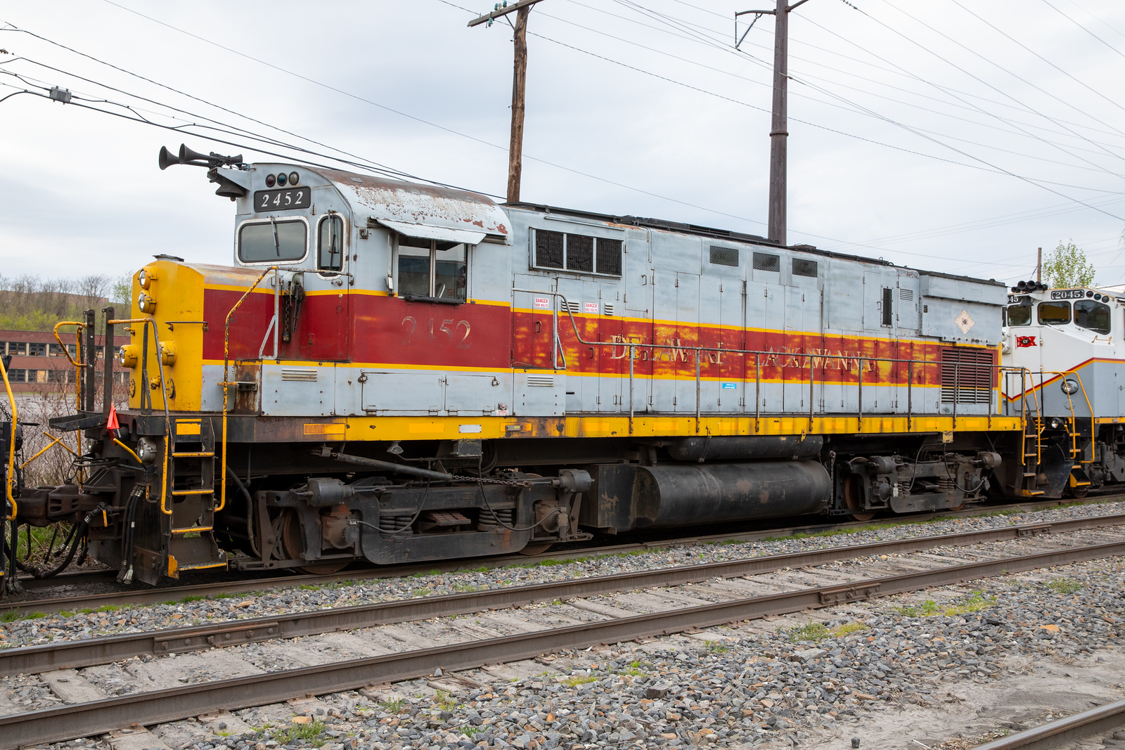 DL 2452