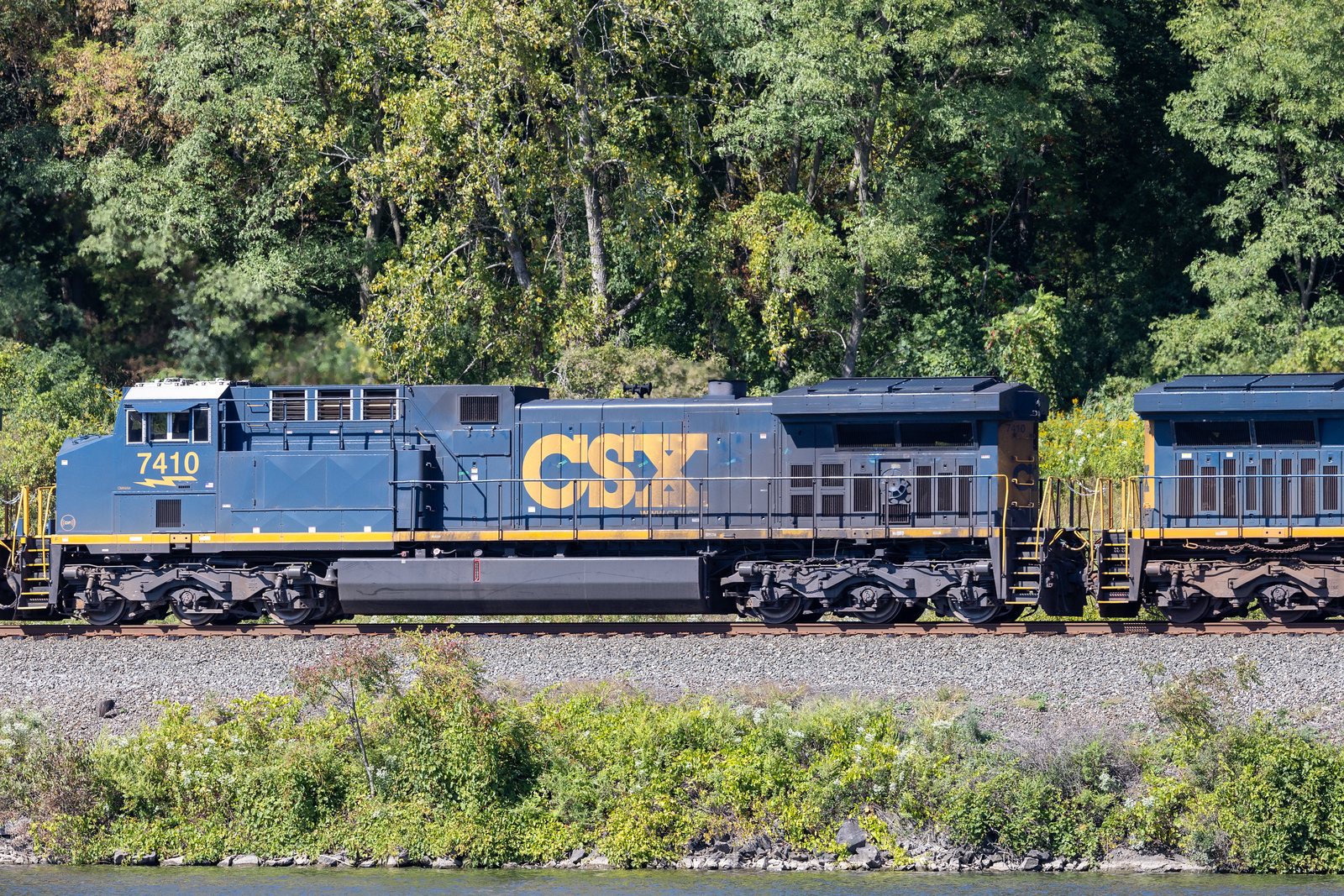 CSXT 7410