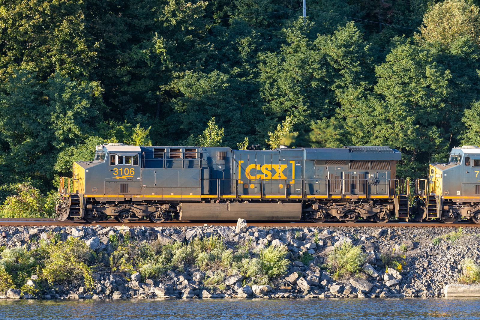 CSXT 3106