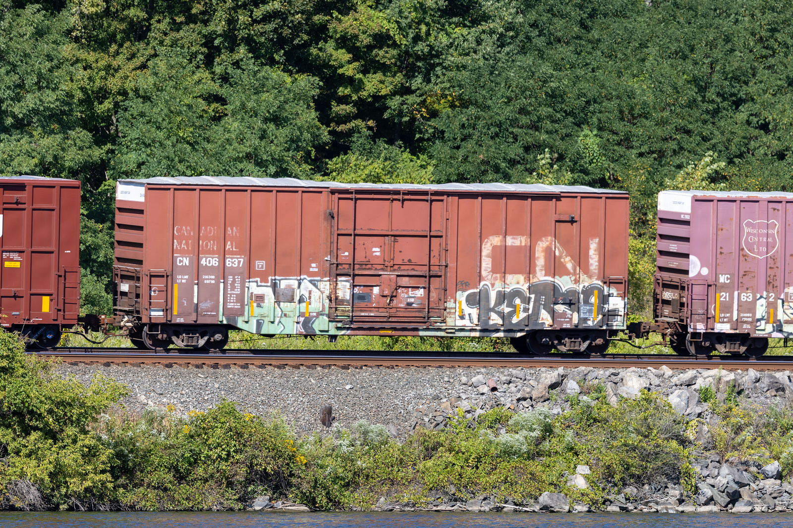 CN 406637