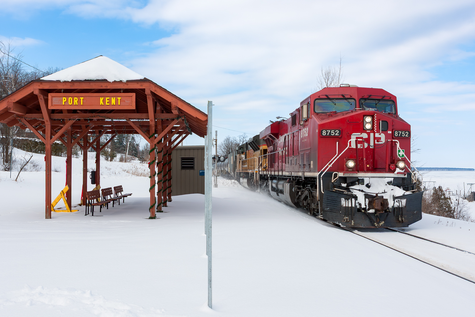CP 666 @ Port Kent, NY
