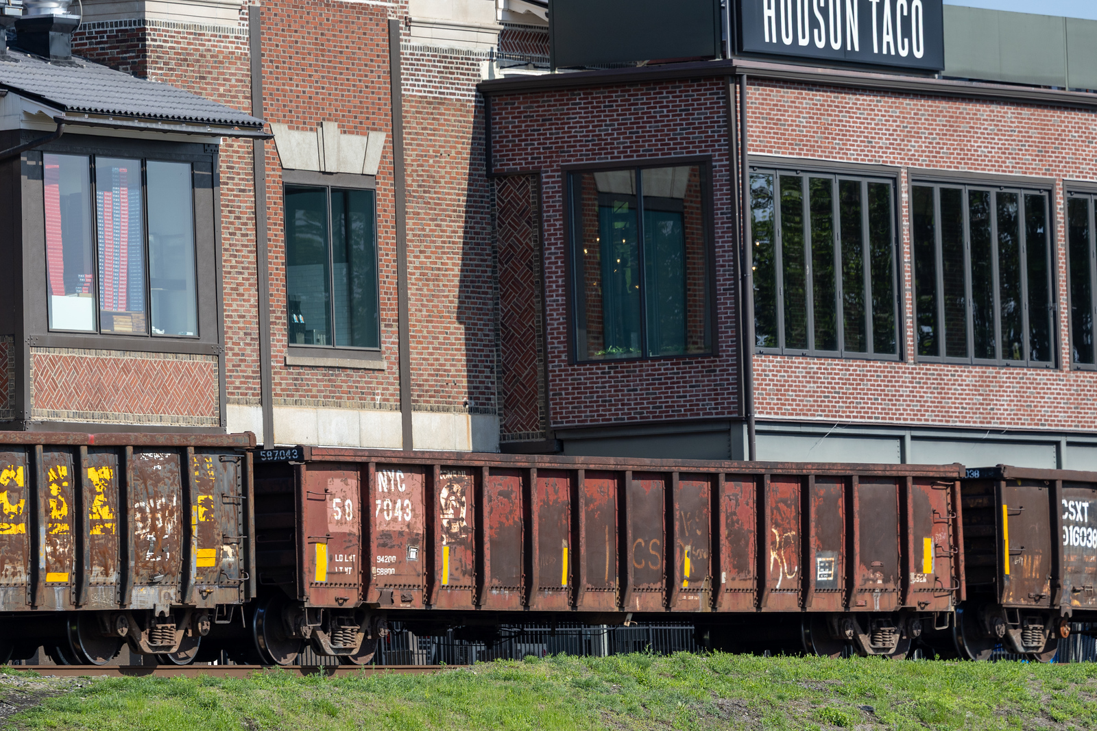 NYC 587043