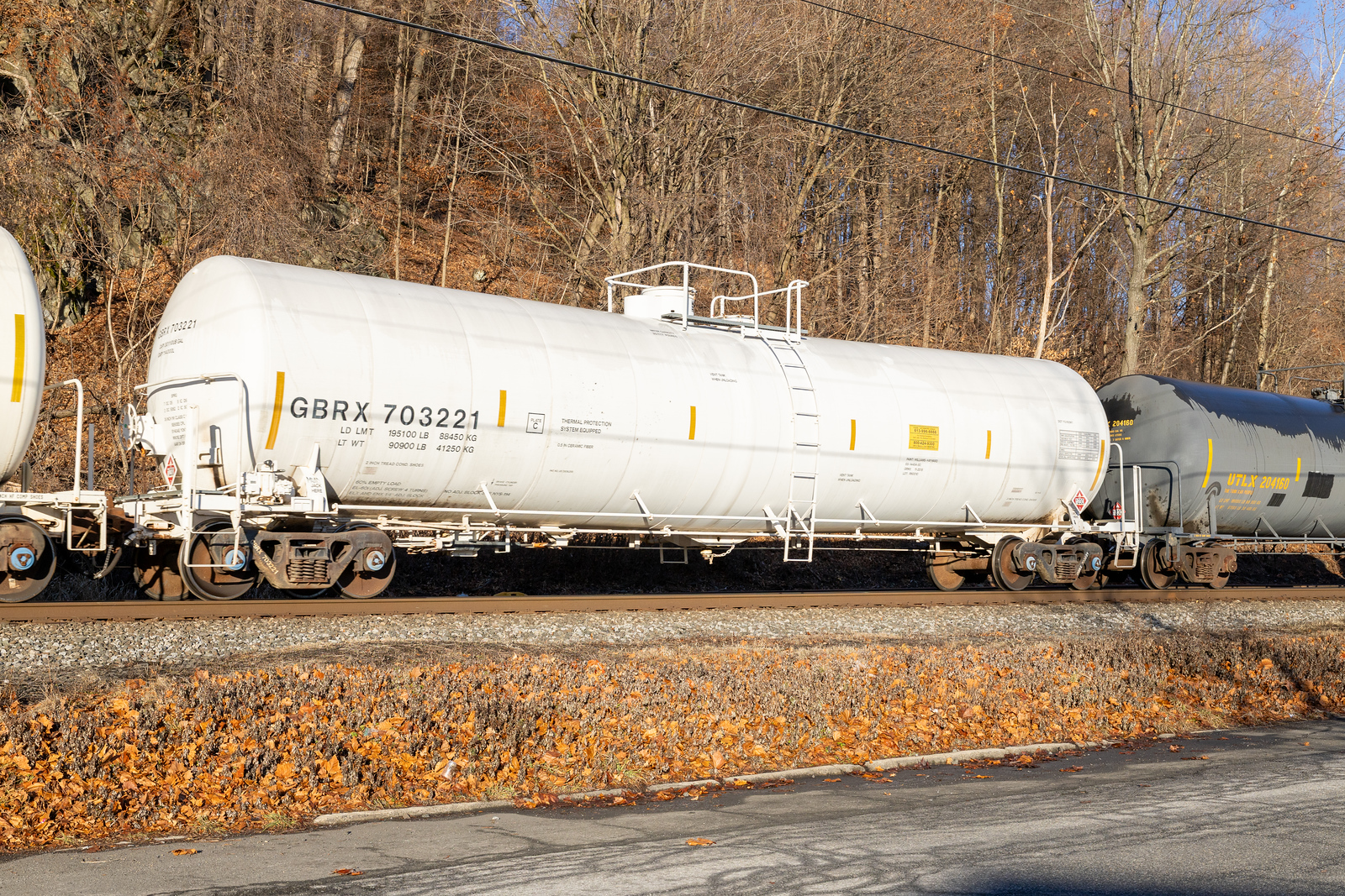 GBRX 703221