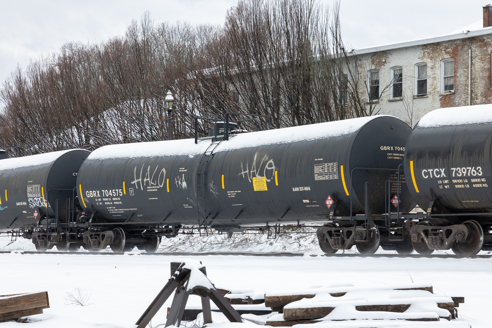 GBRX 704575