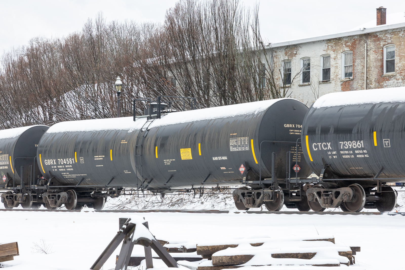 GBRX 704581