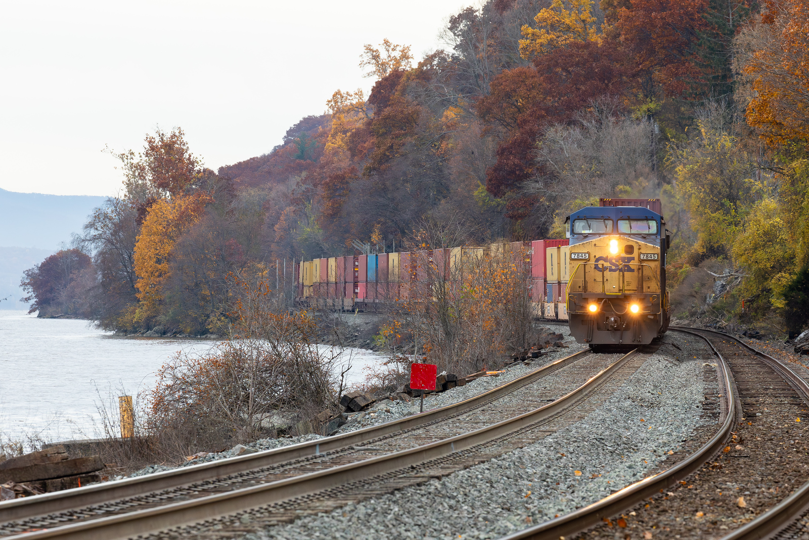 CSXT Q007 @ Milton, NY